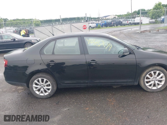 2010 Volkswagen Jetta Limited Edition z VIN 3VWAZ7AJ3AM096583, wystawiony jako IAAI lot #42487699 z przebiegiem 194 527 mil mil oraz . Historia ofert i sprzedaży dostępna na DreamBid. Obrazek 13.