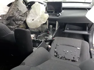 2025 Toyota Corolla Cross LE с VIN 7MUBAABG5SV128553, выставлен на аукционе Copart как лот 55774145 с пробегом Не указан миль и На запчасти • Non repairable. История ставок и продаж доступна на DreamBid. Изображение 8.