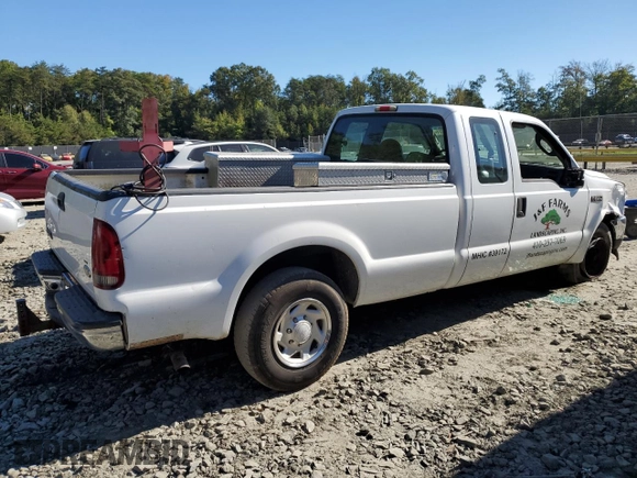 2004 Ford Super Duty F-250 XL with VIN 1FTNX20L14EB23953, listed as a Copart auction lot 75155324 with 140,379 mi miles and Salvage Title. Bid and sale history available at carsss.com. Image 3.