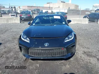 2025 Toyota 86 Premium с VIN JF1ZNBE12S9751742, выставлен на аукционе IAAI как лот 41856067 с пробегом 1 272 миль миль и . История ставок и продаж доступна на DreamBid. Изображение 11.