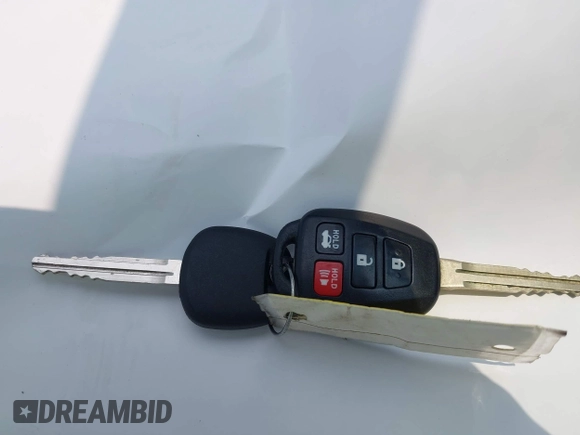 2018 Toyota Corolla L z VIN 2T1BURHE9JC067155, wystawiony jako IAAI lot #42492008 z przebiegiem 169 311 mil mil oraz . Historia ofert i sprzedaży dostępna na DreamBid. Obrazek 11.