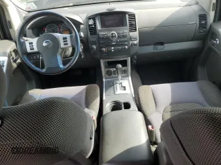 2008 Nissan Pathfinder LE z VIN 5N1AR18UX8C661788, wystawiony jako Copart lot #61437515 z przebiegiem 122 086 mil mil oraz Szkoda całkowita • Salvage title. Historia ofert i sprzedaży dostępna na DreamBid. Obrazek 8.