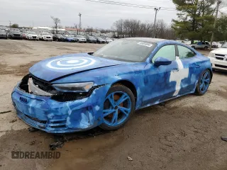 2023 Audi e-tron GT Premium Plus z VIN WAUFJBFW2P7002510, wystawiony jako Copart lot #44604894 z przebiegiem 14 833 mil mil oraz . Historia ofert i sprzedaży dostępna na DreamBid. Obrazek 1.