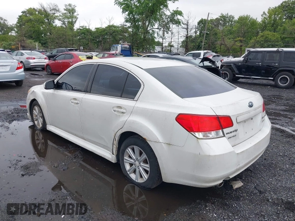 2010 Subaru Legacy Premium All-Weather Anniversary z VIN 4S3BMBG64A3242633, wystawiony jako IAAI lot #42329841 z przebiegiem 230 738 mil mil oraz . Historia ofert i sprzedaży dostępna na DreamBid. Obrazek 3.