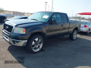 2007 Ford F-150 XLT z VIN 1FTPX14V67KD12229, wystawiony jako IAAI lot #42749433 z przebiegiem 156 168 mil mil oraz . Historia ofert i sprzedaży dostępna na DreamBid. Obrazek 12.