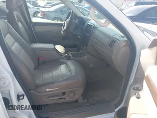 2003 Ford Explorer Eddie Bauer z VIN 1FMZU74K13UC38755, wystawiony jako IAAI lot #42238569 z przebiegiem 216 081 mil mil oraz . Historia ofert i sprzedaży dostępna na DreamBid. Obrazek 5.