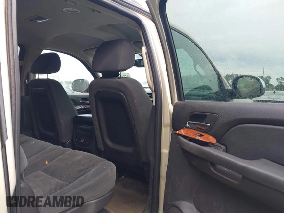 2007 Chevrolet Suburban LT with VIN 3GNFC16J37G246867, listed as a IAAI auction lot 42071082 with 192,175 mi miles. Bid and sale history available at carsss.com. Image 8.