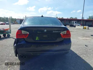2008 BMW 3 Series 328xi z VIN WBAVC93538K056827, wystawiony jako IAAI lot #41646425 z przebiegiem Nie podano mil oraz . Historia ofert i sprzedaży dostępna na DreamBid. Obrazek 16.