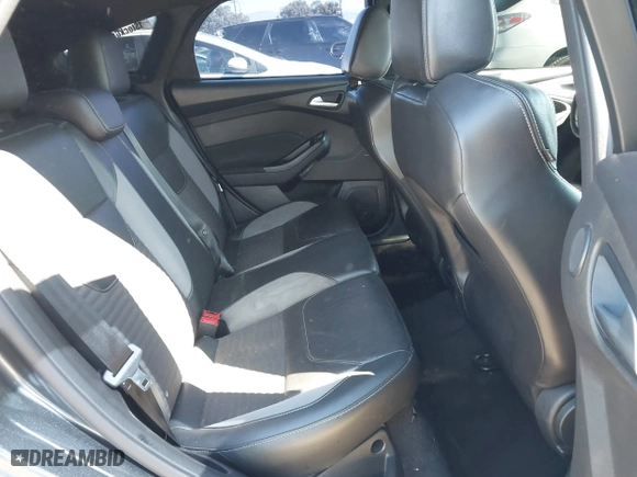 2017 Ford Focus ST with VIN 1FADP3L95HL303879, listed as a IAAI auction lot 41637468 with 92,593 mi miles. Bid and sale history available at carsss.com. Image 8.