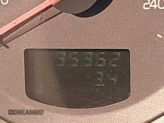 2002 Volvo V70 с VIN YV1SZ58D921075855, выставлен на аукционе IAAI как лот 42467860 с пробегом 135 362 миль миль и . История ставок и продаж доступна на DreamBid. Изображение 7.