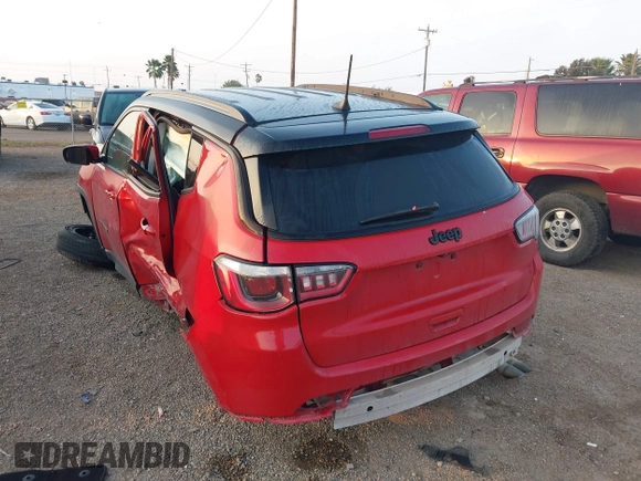 2019 Jeep Compass Altitude z VIN 3C4NJCBB4KT755810, wystawiony jako IAAI lot #41197022 z przebiegiem 66 456 mil mil oraz . Historia ofert i sprzedaży dostępna na DreamBid. Obrazek 3.