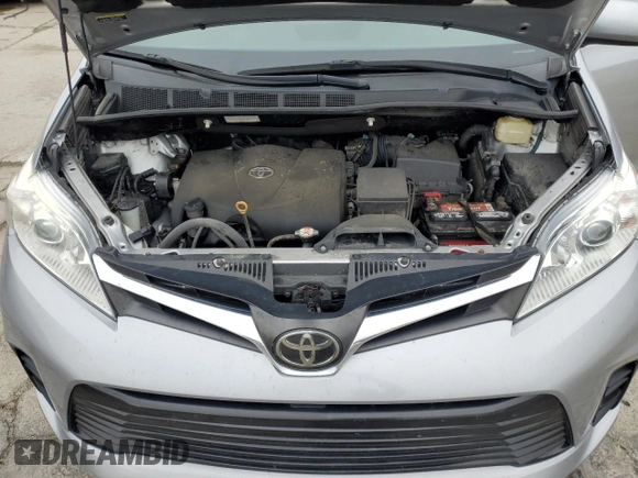 2018 Toyota Sienna LE Auto Access Seat with VIN 5TDKZ3DC8JS901748, listed as a Copart auction lot 58890095 with 99,162 mi miles and Salvage title. Bid and sale history available at DreamBid. Image 12.