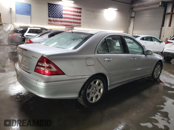 2006 Mercedes-Benz C 280 Luxury with VIN WDBRF92H16F762884, listed as a Copart auction lot 44983775 with 152,179 mi miles and Salvage Title. Bid and sale history available at DreamBid. Image 3.