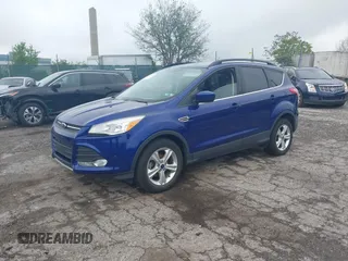 2015 Ford Escape SE with VIN 1FMCU0GX0FUB57156, listed as a IAAI auction lot 42201926 with Not Provided miles. Bid and sale history available at carsss.com. Image 2.