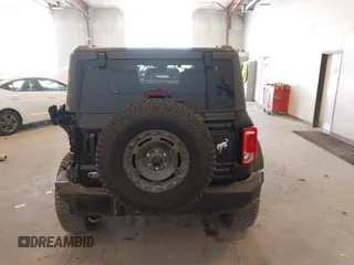 2024 Ford Bronco Big Bend z VIN 1FMDE7BH7RLB55036, wystawiony jako IAAI lot #42404799 z przebiegiem 1 054 mil mil oraz . Historia ofert i sprzedaży dostępna na DreamBid. Obrazek 16.