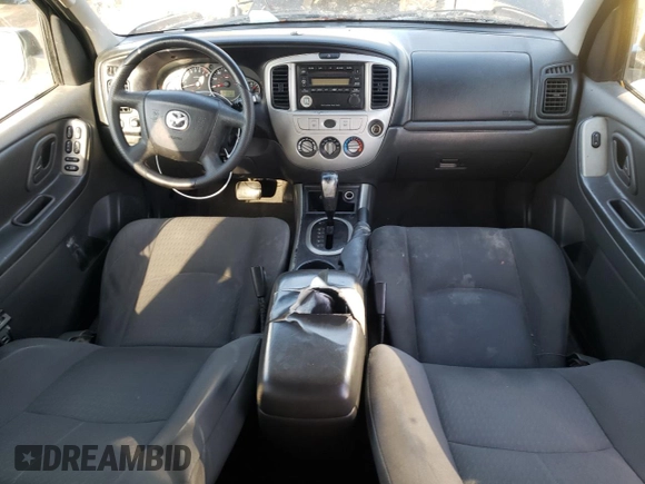 2005 Mazda Tribute i with VIN 4F2YZ02Z55KM21826, listed as a Copart auction lot 85145354 with 204,384 mi miles and Salvage Title. Bid and sale history available at carsss.com. Image 8.