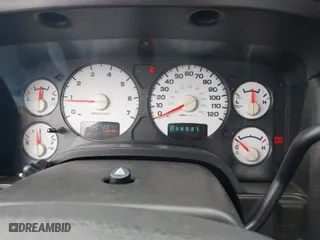 2005 Dodge Ram 1500 SLT with VIN 1D7HA18N25J605537, listed as a IAAI auction lot 42015732 with 142,722 mi miles. Bid and sale history available at carsss.com. Image 7.