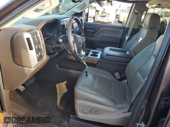 2016 GMC Sierra 2500HD SLT z VIN 1GT12TE80GF160336, wystawiony jako Copart lot #45910795 z przebiegiem 124 655 mil mil oraz Szkoda całkowita • Salvage title. Historia ofert i sprzedaży dostępna na DreamBid. Obrazek 7.