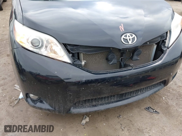 2016 Toyota Sienna XLE with VIN 5TDYK3DC8GS718289, listed as a IAAI auction lot 41774375 with 154,067 mi miles. Bid and sale history available at carsss.com. Image 19.