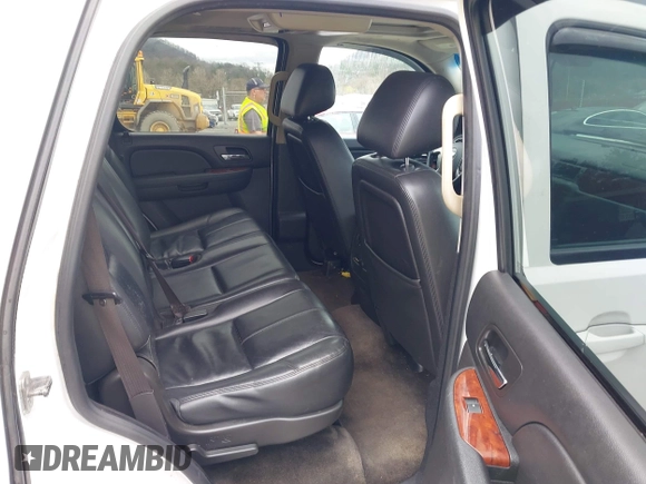 2013 Chevrolet Tahoe LT with VIN 1GNSKBE05DR293054, listed as a IAAI auction lot 41955877 with 192,474 mi miles and . Bid and sale history available at DreamBid. Image 8.