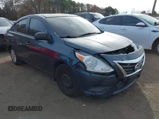2015 Nissan Versa SV with VIN 3N1CN7AP3FL936292, listed as a IAAI auction lot 40859069 with 111,397 mi miles. Bid and sale history available at carsss.com. Image 1.