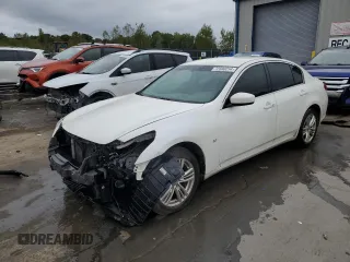 2015 Infiniti Q40 with VIN JN1CV6AR1FM521697, listed as a Copart auction lot 72340214 with 204,744 mi miles and Salvage Title. Bid and sale history available at carsss.com. Image 1.