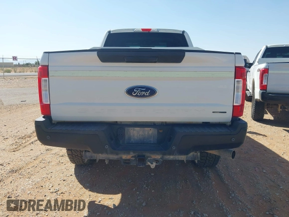 2017 Ford F-250 XLT с VIN 1FT7X2B69HEB92248, выставлен на аукционе IAAI как лот 42256809 с пробегом 128 110 миль миль и . История ставок и продаж доступна на DreamBid. Изображение 16.
