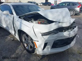 2016 Chevrolet Camaro 2LT with VIN 1G1FD1RS1G0190984, listed as a IAAI auction lot 41315669 with 88,561 mi miles. Bid and sale history available at carsss.com. Image 17.