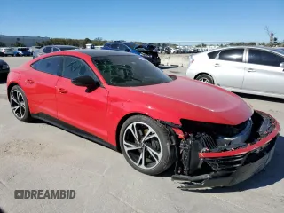 2022 Audi e-tron GT Prestige z VIN WAUEJBFW6N7003359, wystawiony jako Copart lot #81960004 z przebiegiem 31 940 mil mil oraz Szkody całkowita. Historia ofert i sprzedaży dostępna na DreamBid. Obrazek 4.