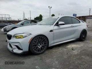 2020 BMW M2 Competition z VIN WBS2U7C01L7E17149, wystawiony jako Copart lot #55463355 z przebiegiem 78 858 mil mil oraz Szkody całkowita. Historia ofert i sprzedaży dostępna na DreamBid. Obrazek 1.