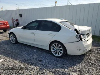 2015 BMW 3 Series 320i xDrive z VIN WBA3C3G53FNT52814, wystawiony jako Copart lot #56390105 z przebiegiem 147 364 mil mil oraz Szkoda całkowita • Salvage title. Historia ofert i sprzedaży dostępna na DreamBid. Obrazek 2.