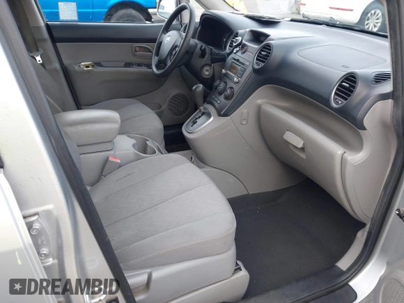 2009 Kia Rondo LX with VIN KNAFG528497222225, listed as a IAAI auction lot 42108192 with 113,040 mi miles. Bid and sale history available at carsss.com. Image 5.