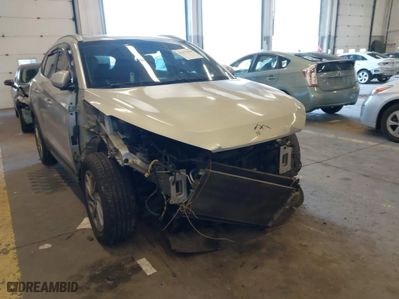2016 Hyundai Tucson SE with VIN KM8J33A46GU115022, listed as a IAAI auction lot 41654060 with 139,551 mi miles. Bid and sale history available at carsss.com. Image 19.