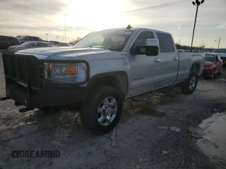 2015 GMC Sierra 3500HD SLT z VIN 1GT423E89FF547639, wystawiony jako Copart lot #86342214 z przebiegiem 185 012 mil mil oraz Szkoda całkowita • Salvage title. Historia ofert i sprzedaży dostępna na DreamBid. Obrazek 1.