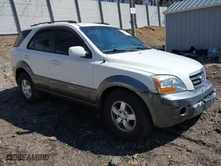 2008 Kia Sorento EX with VIN KNDJC736685800952, listed as a IAAI auction lot 41940679 with 134,403 mi miles. Bid and sale history available at carsss.com. Image 1.