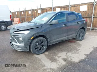 2024 Buick Encore GX Sport Touring с VIN KL4AMESL1RB209272, выставлен на аукционе IAAI как лот 41646448 с пробегом 20 797 миль миль и . История ставок и продаж доступна на DreamBid. Изображение 2.
