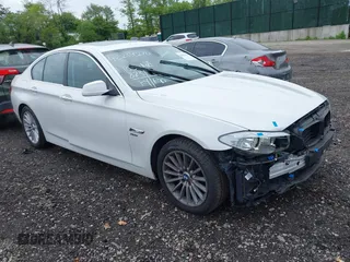 2011 BMW 5 Series 535i xDrive z VIN WBAFU7C57BDU56228, wystawiony jako IAAI lot #42258270 z przebiegiem 103 823 mil mil oraz . Historia ofert i sprzedaży dostępna na DreamBid. Obrazek 1.