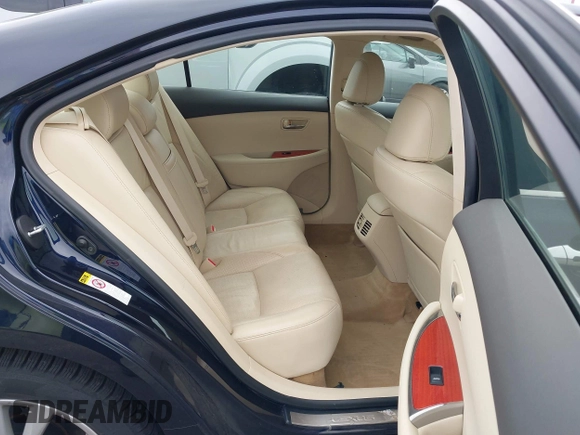 2010 Lexus ES 330 z VIN JTHBK1EG4A2405717, wystawiony jako IAAI lot #42329195 z przebiegiem 118 157 mil mil oraz . Historia ofert i sprzedaży dostępna na DreamBid. Obrazek 8.