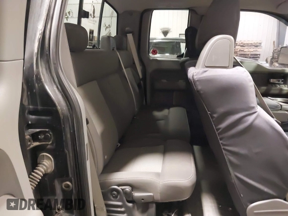 2006 Ford F-150 XLT with VIN 1FTPX14V66NB67190, listed as a IAAI auction lot 41152278 with 260,036 mi miles. Bid and sale history available at carsss.com. Image 8.