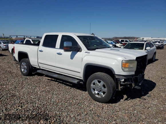 2015 GMC Sierra 2500HD SLT with VIN 1GT12ZE89FF607229, listed as a Copart auction lot 54816545 with 267,227 mi miles and Salvage title. Bid and sale history available at DreamBid. Image 4.