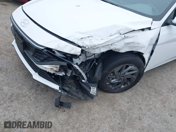 2024 Hyundai Elantra SEL z VIN KMHLM4DG6RU697014, wystawiony jako IAAI lot #42441346 z przebiegiem 28 771 mil mil oraz . Historia ofert i sprzedaży dostępna na DreamBid. Obrazek 6.
