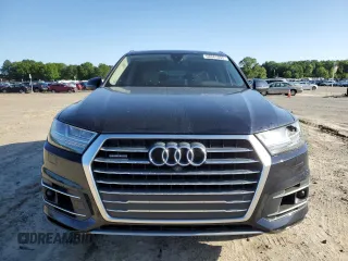 2017 Audi Q7 Premium Plus with VIN WA1LAAF75HD026015, listed as a Copart auction lot 58041095 with 127,076 mi miles and Salvage title. Bid and sale history available at DreamBid. Image 5.