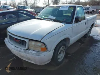 2000 GMC Sonoma with VIN 1GTCS1449Y8105403, listed as a IAAI auction lot 41629195 with 234,069 mi miles. Bid and sale history available at carsss.com. Image 2.