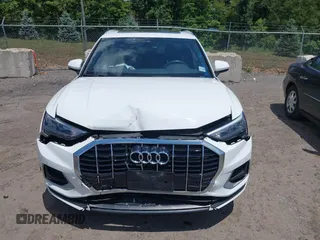 2020 Audi Q3 Premium z VIN WA1AECF39L1010852, wystawiony jako IAAI lot #39768583 z przebiegiem 100 414 mil mil oraz . Historia ofert i sprzedaży dostępna na DreamBid. Obrazek 12.