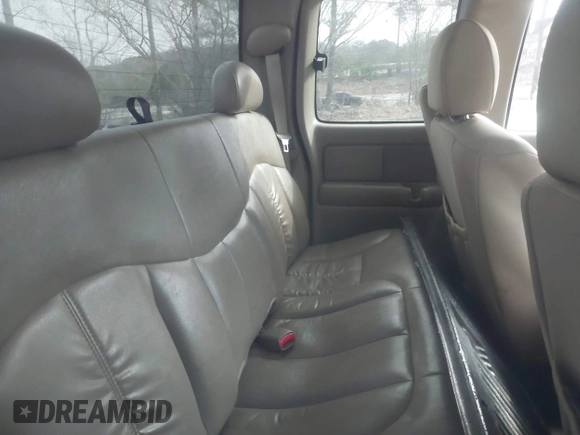 2002 Chevrolet Silverado 1500 LT with VIN 2GCEK19T021400263, listed as a IAAI auction lot 41487311 with 380,441 mi miles. Bid and sale history available at carsss.com. Image 8.