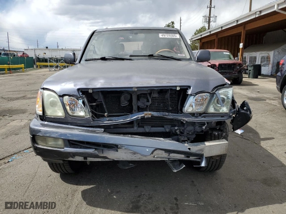 2003 Lexus LX 470 with VIN JTJHT00W633531685, listed as a Copart auction lot 49729305 with 237,447 mi miles and Salvage Title. Bid and sale history available at carsss.com. Image 5.
