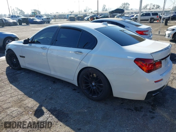 2014 BMW 7 Series 750i с VIN WBAYA8C58ED228444, выставлен на аукционе IAAI как лот 41665037 с пробегом 165 663 миль миль и . История ставок и продаж доступна на DreamBid. Изображение 3.
