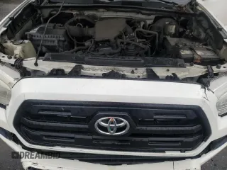 2017 Toyota Tacoma SR z VIN 5TFAX5GN8HX079645, wystawiony jako Copart lot #56342845 z przebiegiem 223 211 mil mil oraz Czysty tytuł • Clean title. Historia ofert i sprzedaży dostępna na DreamBid. Obrazek 11.