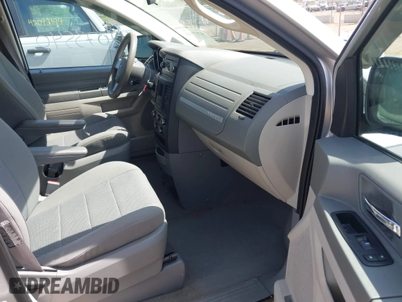 2008 Dodge Grand Caravan SE with VIN 2D8HN44H58R797943, listed as a IAAI auction lot 42073540 with 161,596 mi miles and . Bid and sale history available at DreamBid. Image 5.
