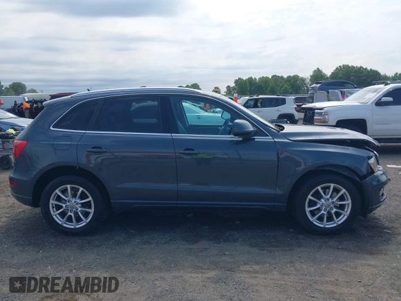 2010 Audi Q5 z VIN WA1LKBFP3AA061212, wystawiony jako IAAI lot #42307742 z przebiegiem 179 897 mil mil oraz . Historia ofert i sprzedaży dostępna na DreamBid. Obrazek 14.